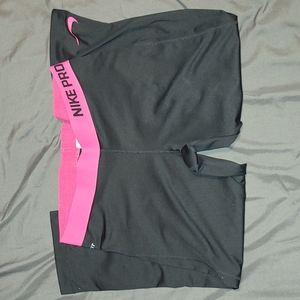 Nike Pro Capri length Leggings